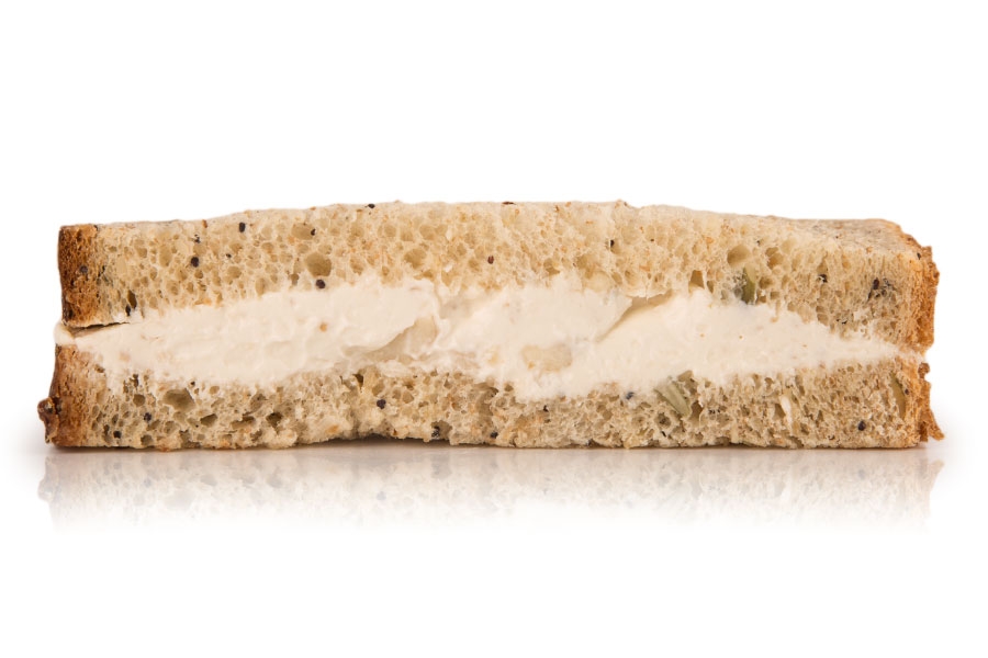 sandwich-de-crema-de-queso-con-nueces-catering